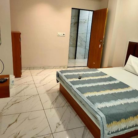 Hotel Janta Inn Vapi Εξωτερικό φωτογραφία